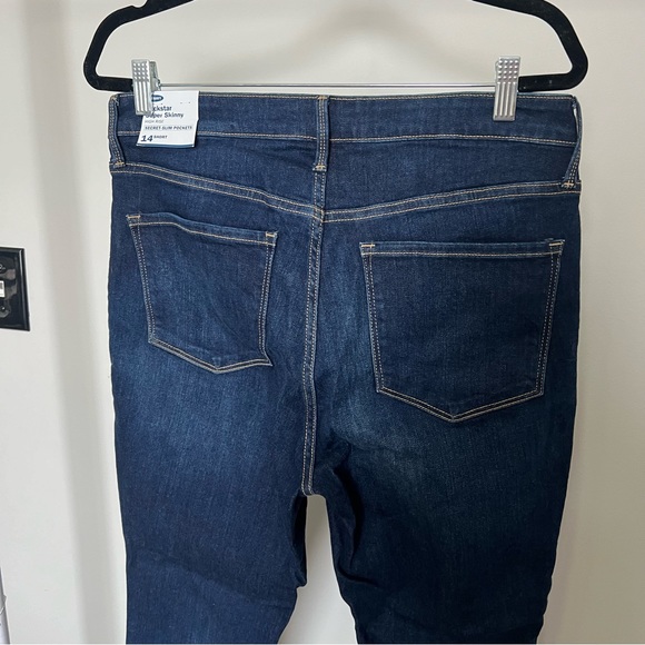 Old Navy Highrise Skinny Jeans - Picture 9 of 11